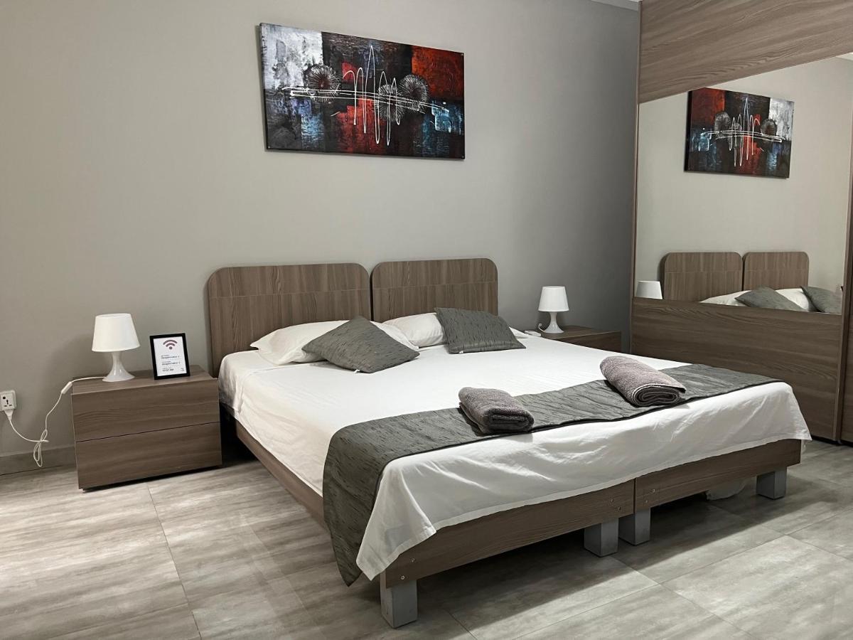 F7 Room 1, Private Double Room With Private Bathroom In Shared Flat Мсида Экстерьер фото