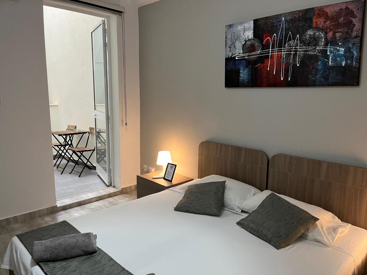 F7 Room 1, Private Double Room With Private Bathroom In Shared Flat Мсида Экстерьер фото